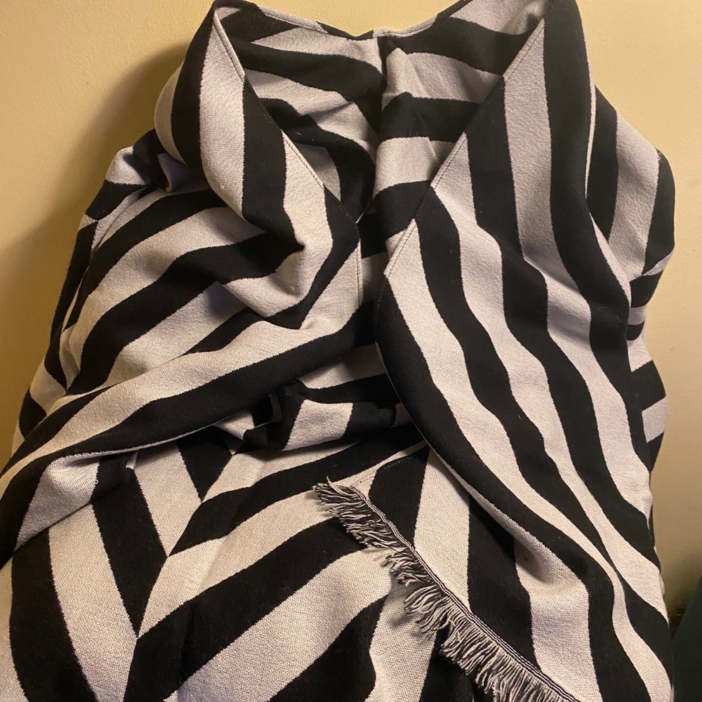 Lululemon Pranayama Nimbus Striped Shawl Wrap